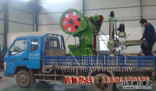 zq3032機械搖臂鉆床裝車發(fā)貨