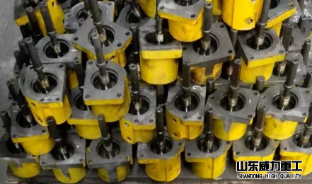 搖臂鉆鎖緊油缸