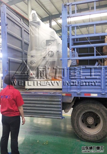 ZQ3040X13搖臂鉆床發(fā)貨