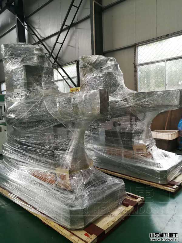 機(jī)械50搖臂鉆床打包裝發(fā)貨