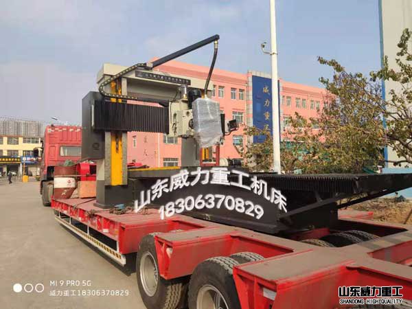 數(shù)控龍門鉆銑床發(fā)貨現(xiàn)場圖