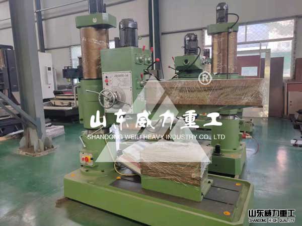 Z3050X16機(jī)械搖臂鉆床